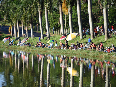 Prefeitura de Colina soltou 2.500 kg de peixe no Lago